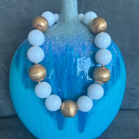 Gorgeous Vintage Necklace - Picture 1 of 2